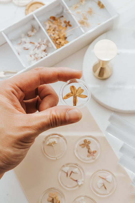 Clear wax seals (and how to get them right) 🤍