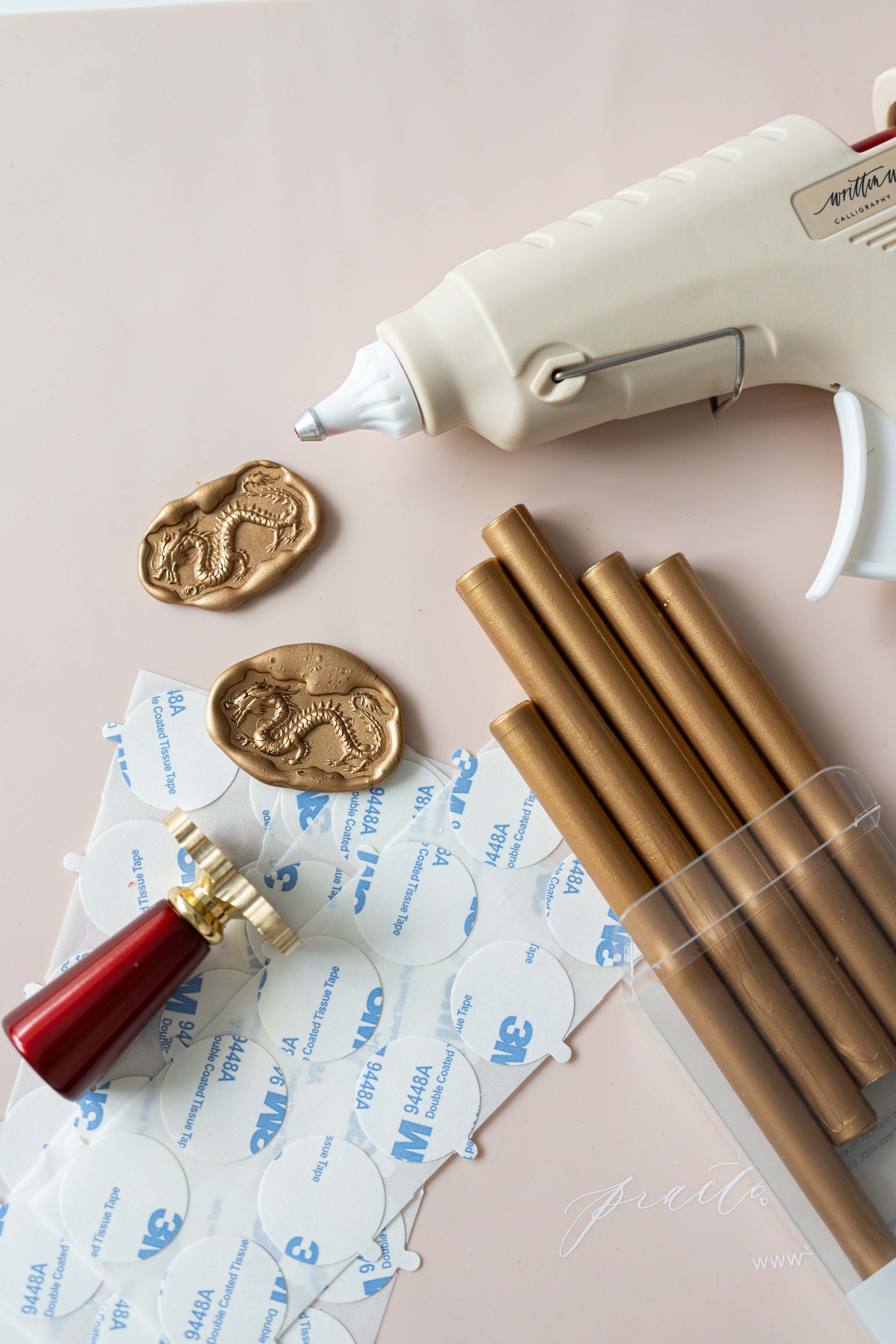 Holiday Wax Seal Starter Kit with Sealing Wax and Glue Gun – Written Word  Calligraphy and Design