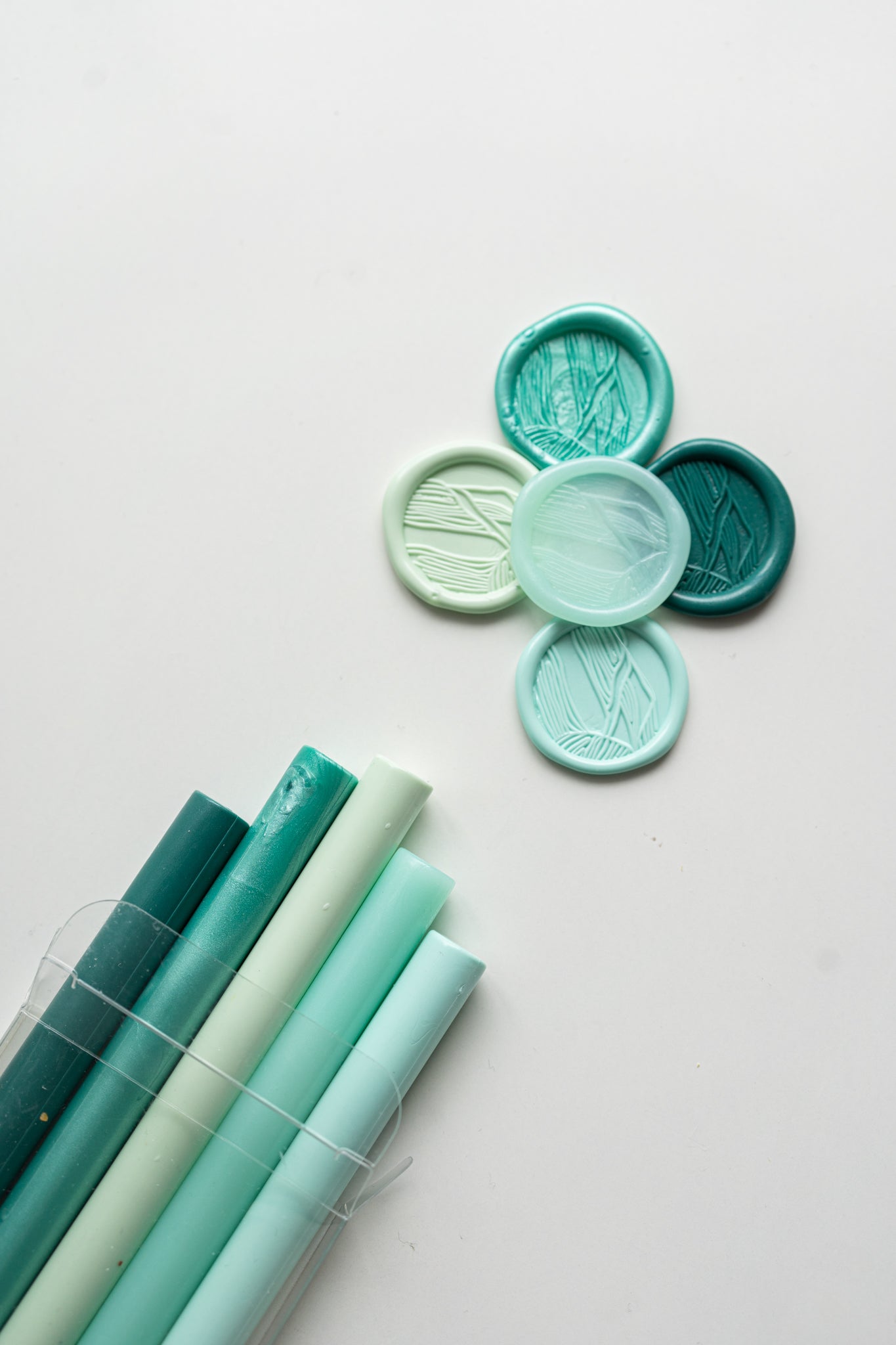 Deep Lagoon Sealing Wax (Box of 5 Sticks)