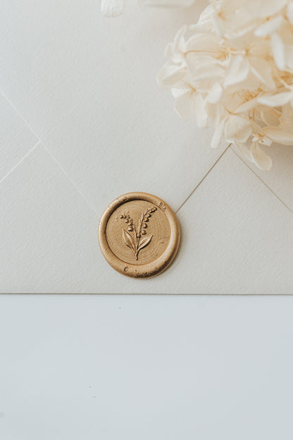 Luxury brass wax seal set with gold sealing wax sticks and spoon for wedding invitations