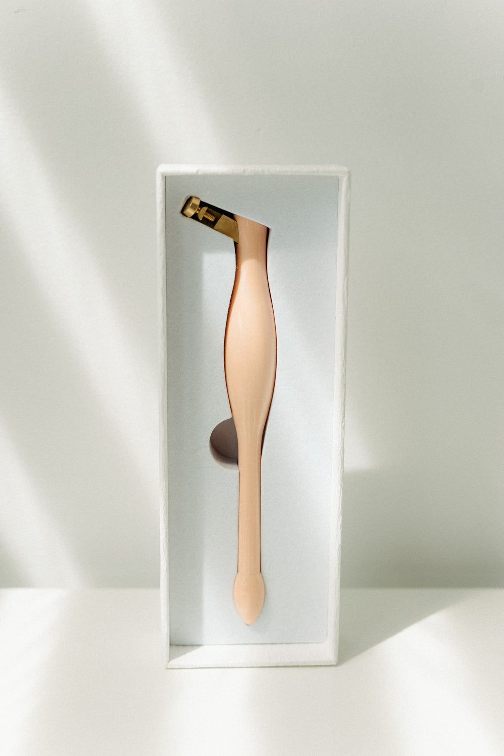 Blush pink universal calligraphy pen holder designed for modern calligraphy and interchangeable nibs.