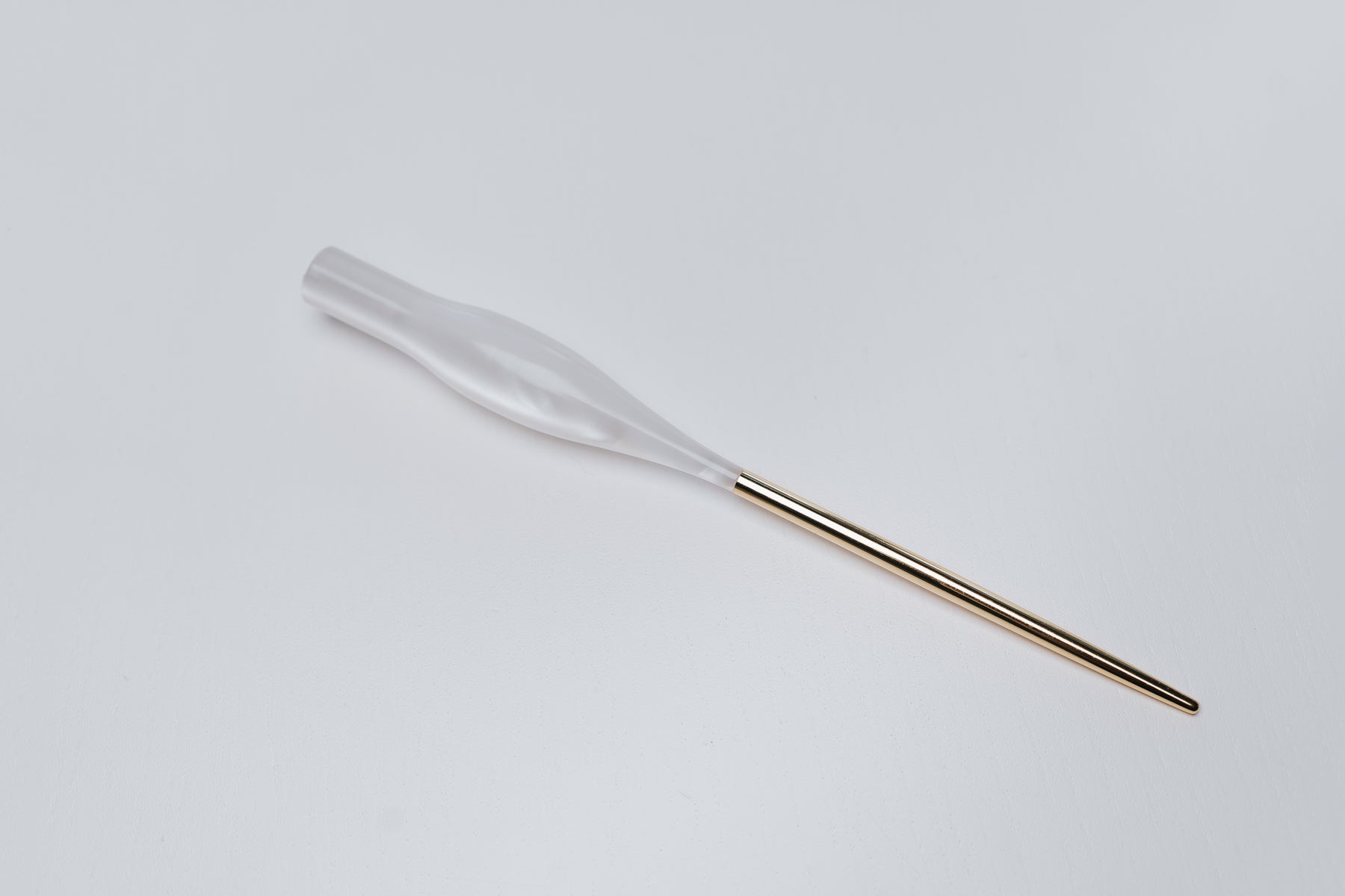 White quartz resin straight pen with a gold brass tail, sleek and elegant design for calligraphy use
